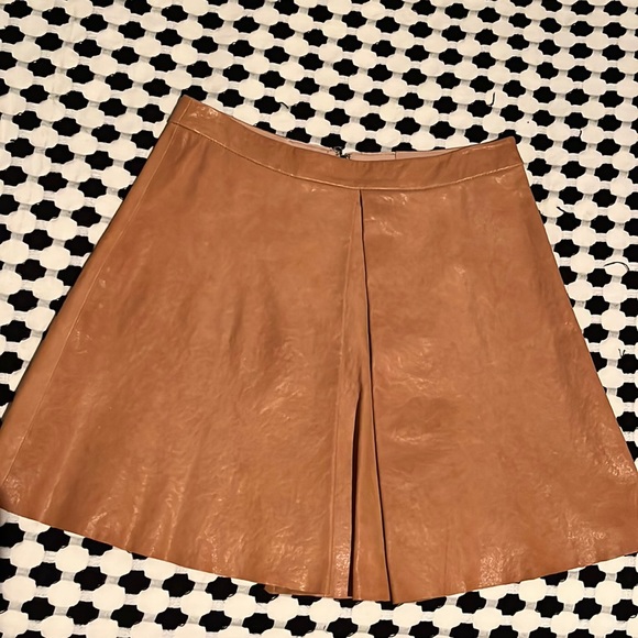 Alice + Olivia pleated lamb skin skirt - Picture 3 of 7